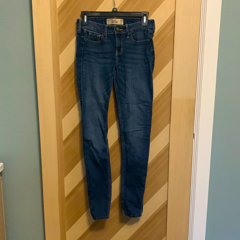 Size 1R Hollister Super Skinny Jeans